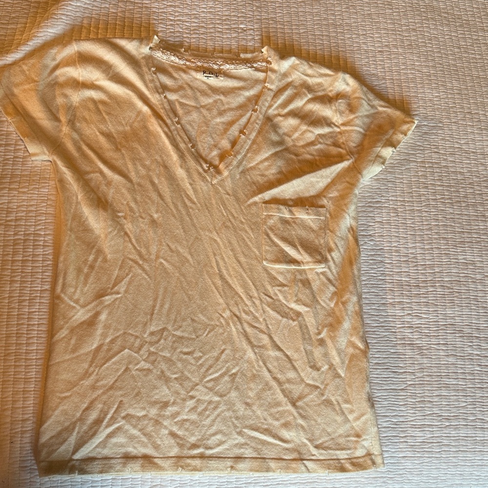 POL Cream Short Sleeve V-Neck Top